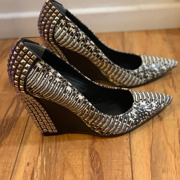 RACHEL Rachel Roy Shoes - Rachel Roy “Abby Wedge” black, white, and studs